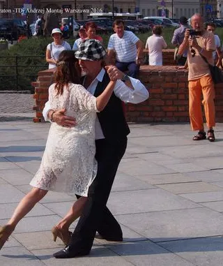 Flash mob na Placu Zamkowym w Warszawie